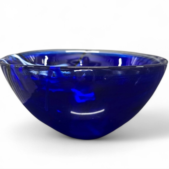 Kosta Boda Medium Blue Contrast Bowl 9" - Picture 3 of 8